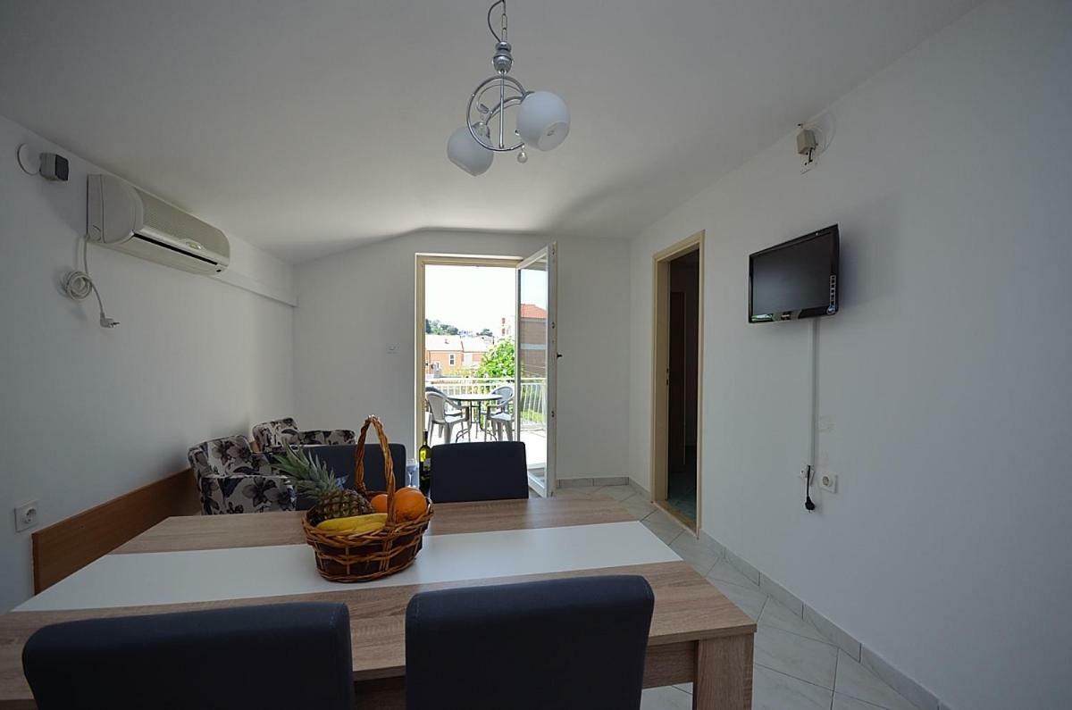 Apartmani Ana Tribalj Exterior foto